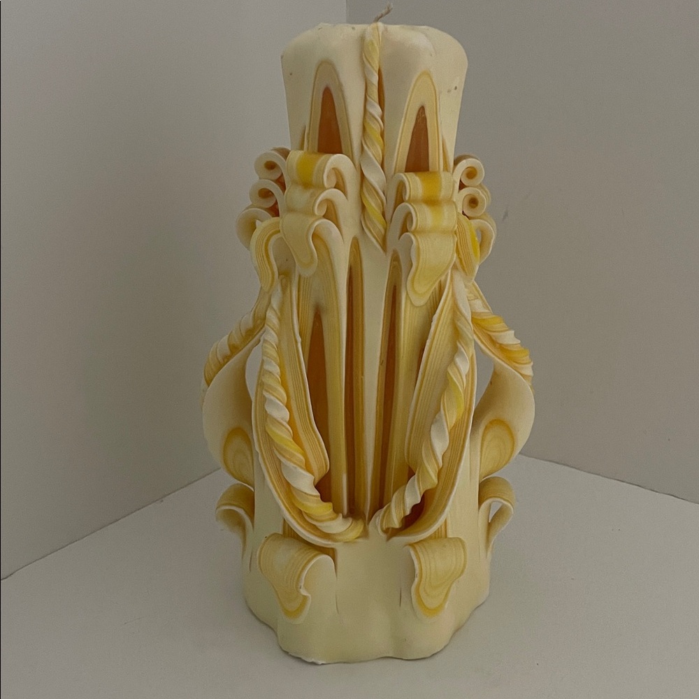 Vintage 70’s Yellow & White Hand Carved Wax Ribbon Pillar Candle New - Picture 5 of 10